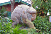 statue